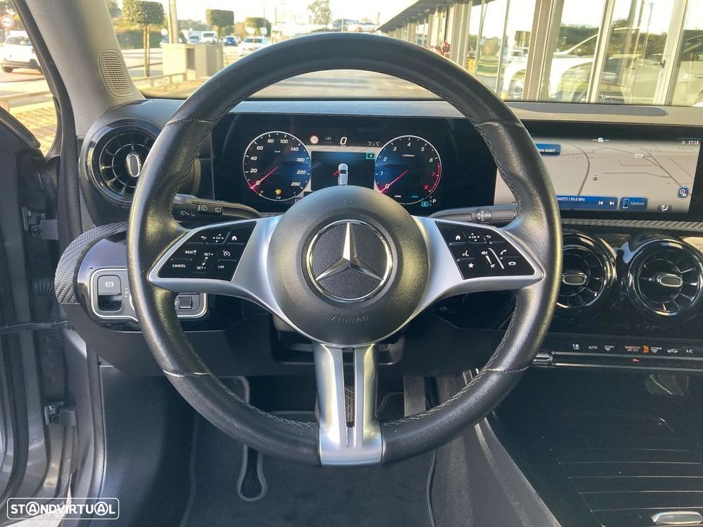 Mercedes-Benz A 200 Style Plus Aut. - 13