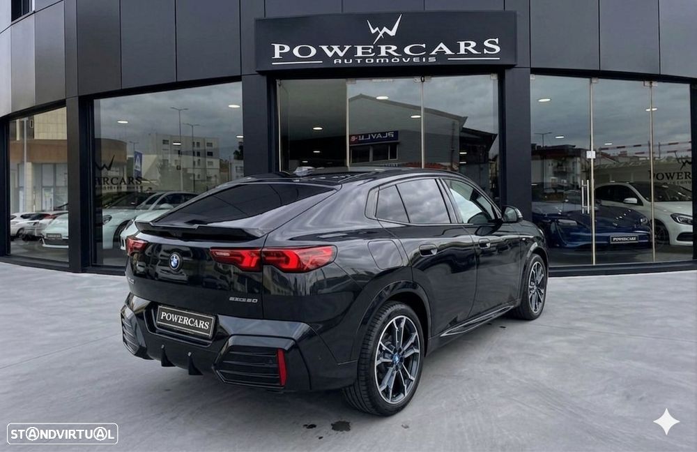 BMW iX2 eDrive20 Pack Desportivo M Pro - 11