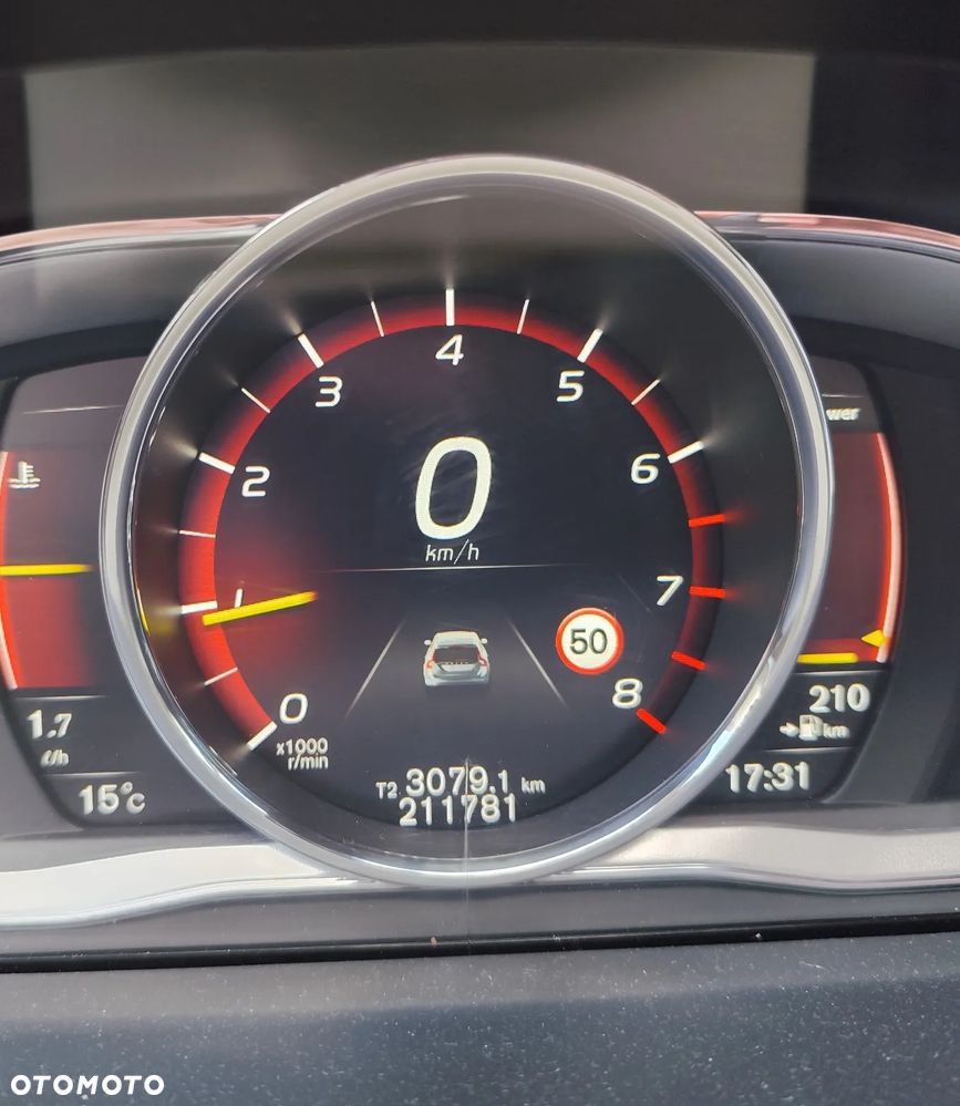 Volvo V60 Cross Country T5 AWD Momentum - 8