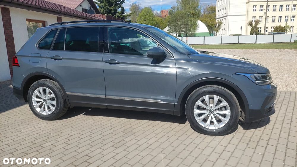 Volkswagen Tiguan - 10