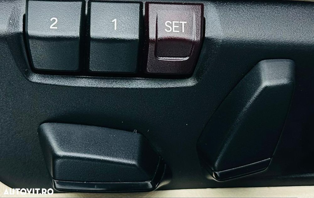 BMW X1 xDrive18d xLine - 14