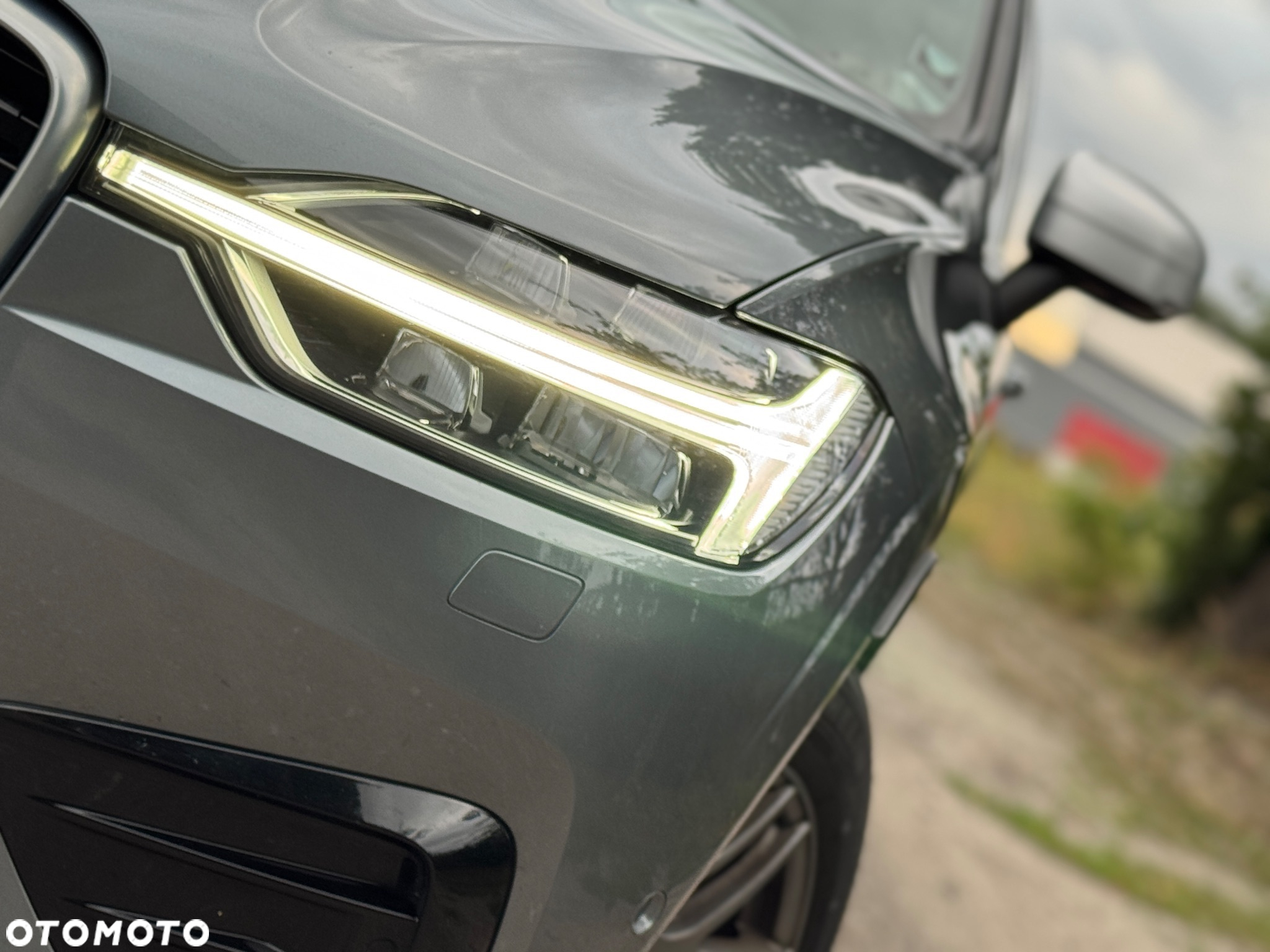 Volvo XC 60 D5 AWD R-Design - 9
