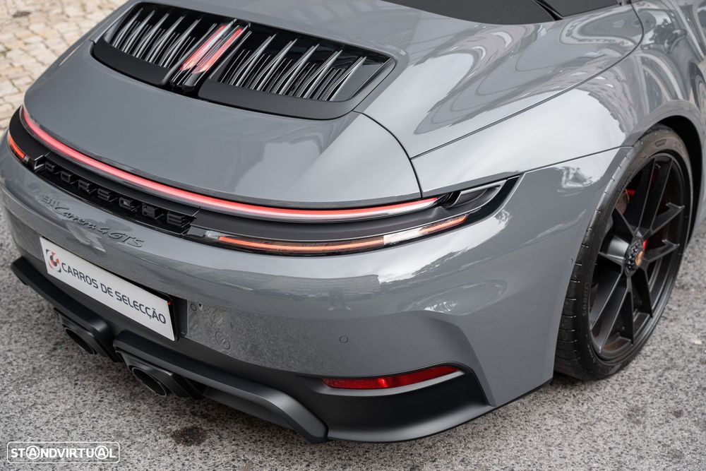 Porsche 911 (992) Carrera 4 GTS - 12