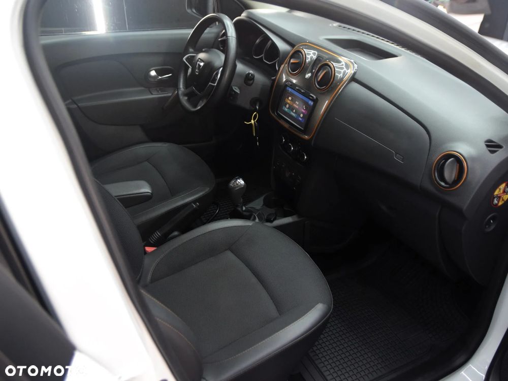 Dacia Sandero - 6