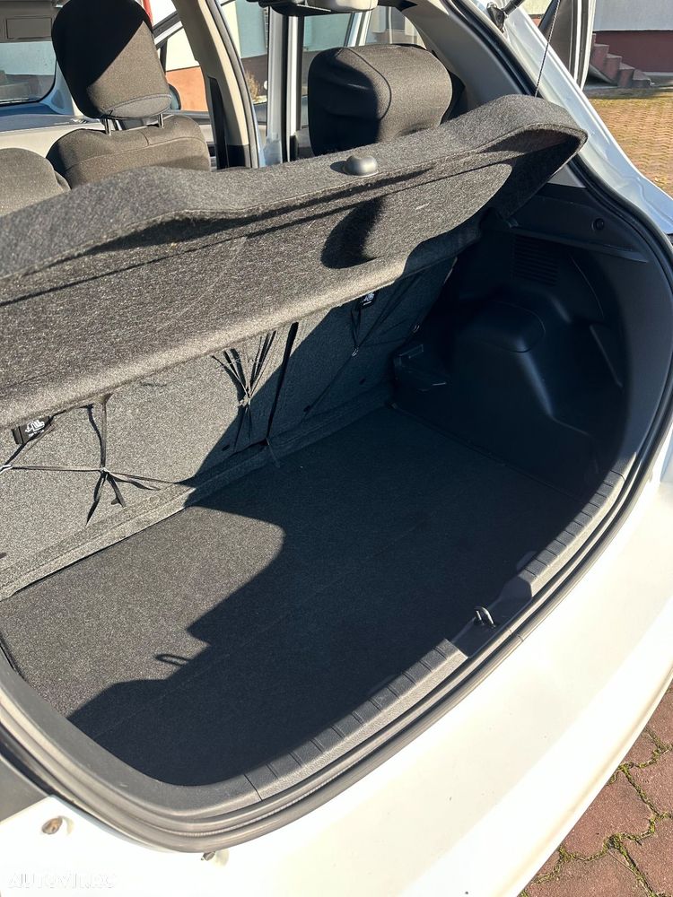 Toyota Yaris 1.5 VVT-i HSD Luna - 5