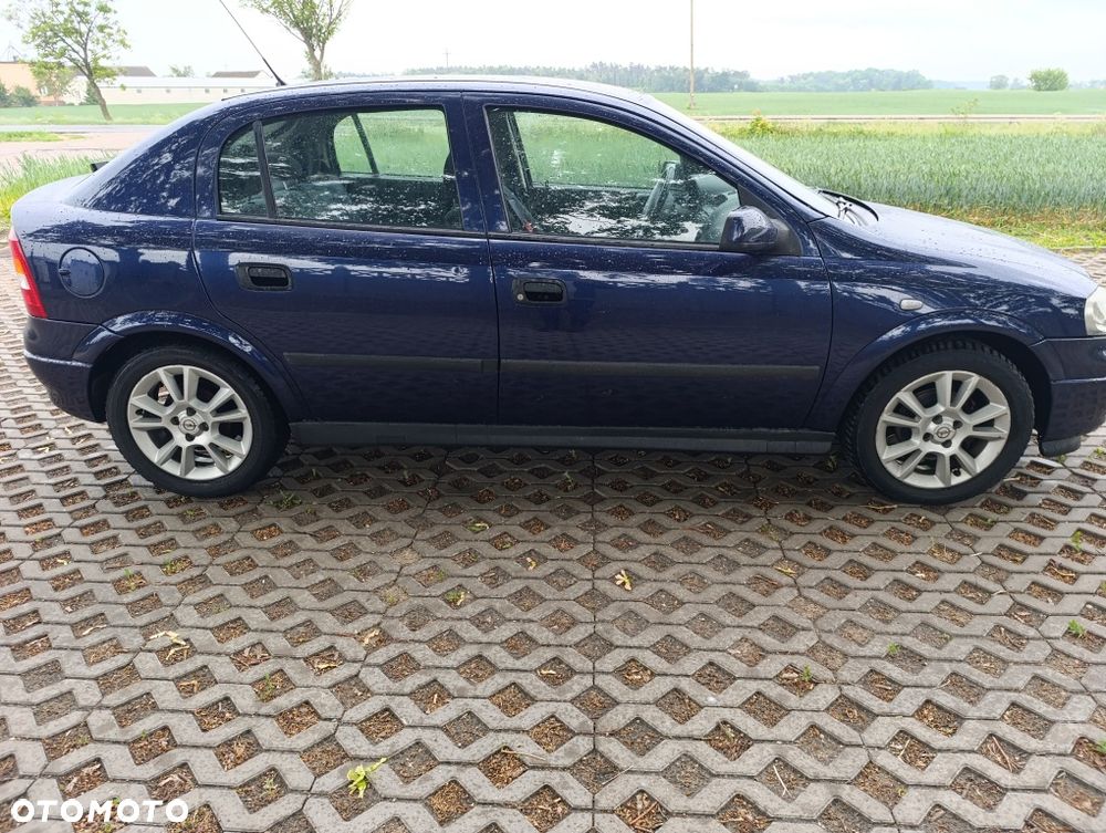 Opel Astra - 2