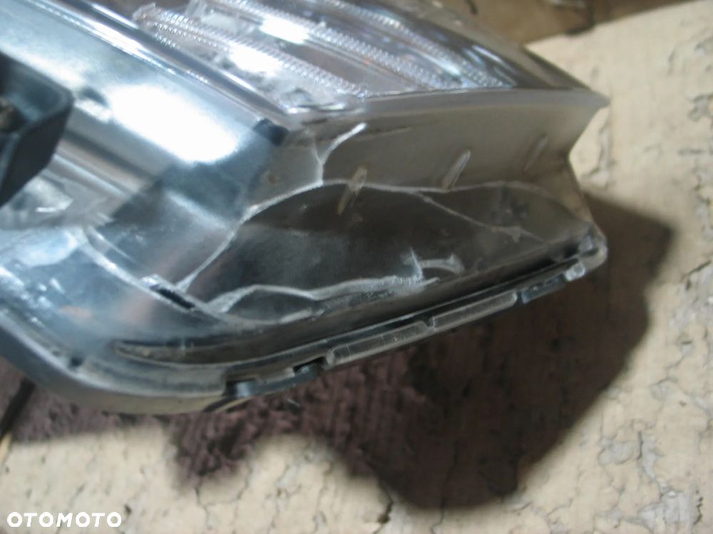 lampa przod kia rio 4 IV 16r.- 92102-H8 europa - 8
