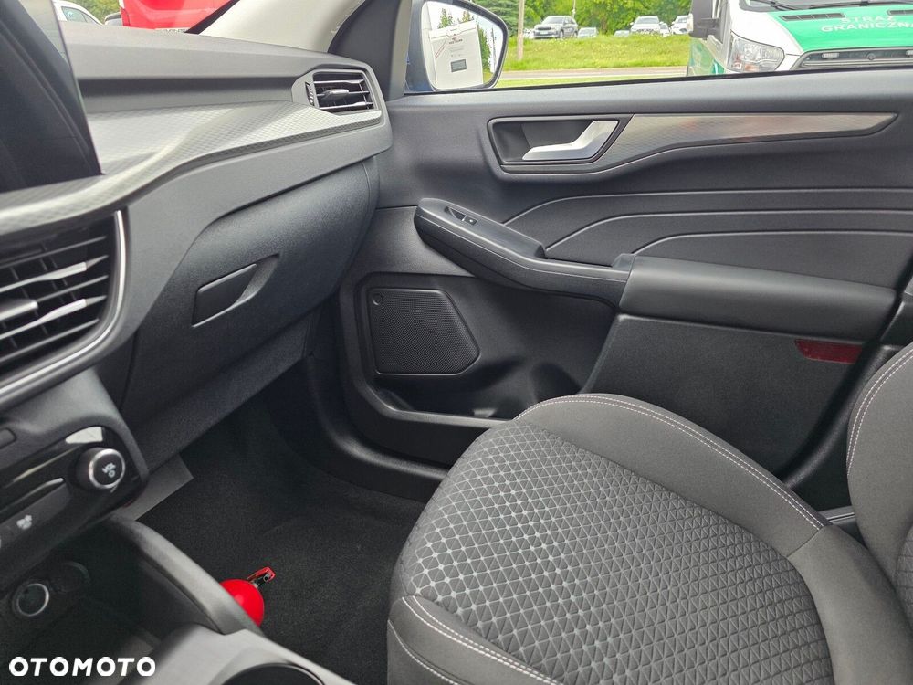 Ford Kuga - 25