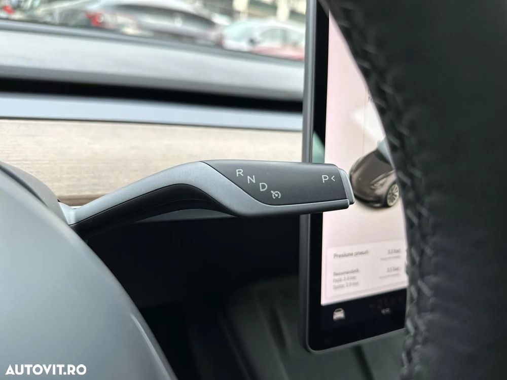 Tesla Model 3 Langstreckenbatterie Allradantrieb Dual Motor - 34