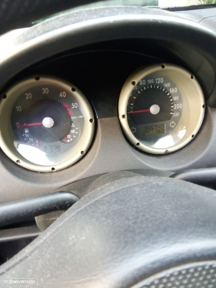 VW Polo 1.4 TDi Confortline - 6