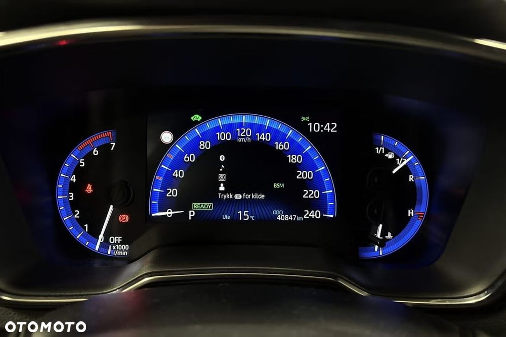 Toyota Corolla 1.8 Hybrid Team Deutschland - 20