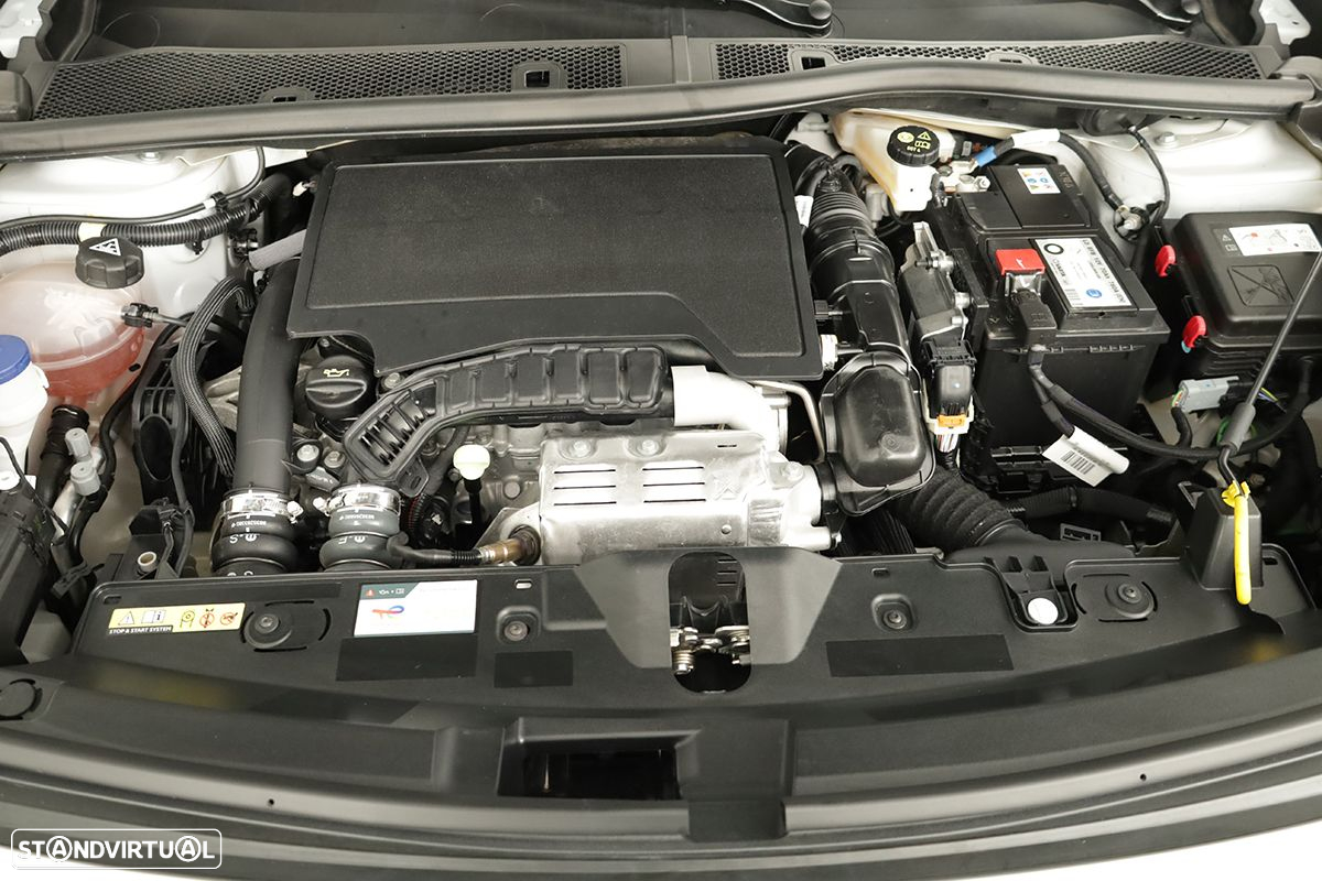 Peugeot 2008 1.2 PureTech Allure - 23