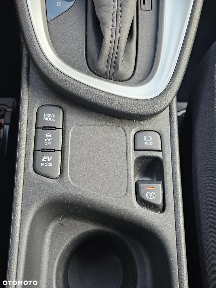 Toyota Yaris Cross Hybrid 1.5 Comfort 4x4 - 24