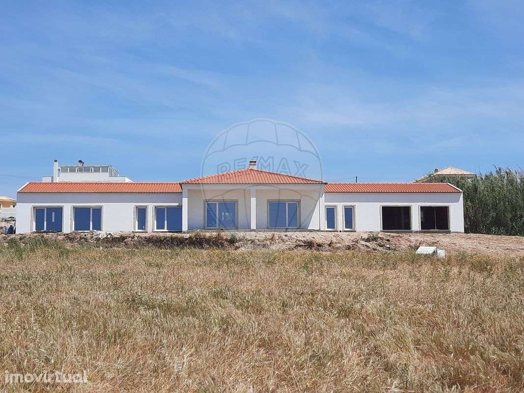 Moradia T4 para venda - Grande imagem: 2/15