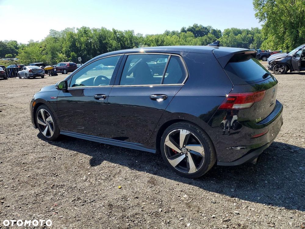 Volkswagen Golf - 2