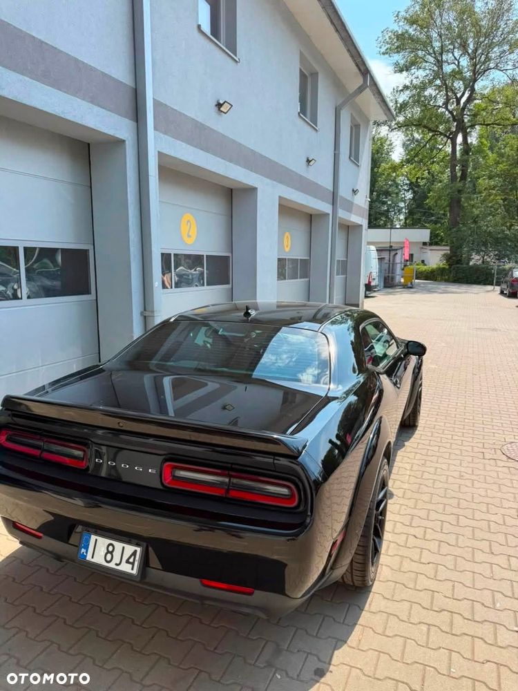Dodge Challenger - 5