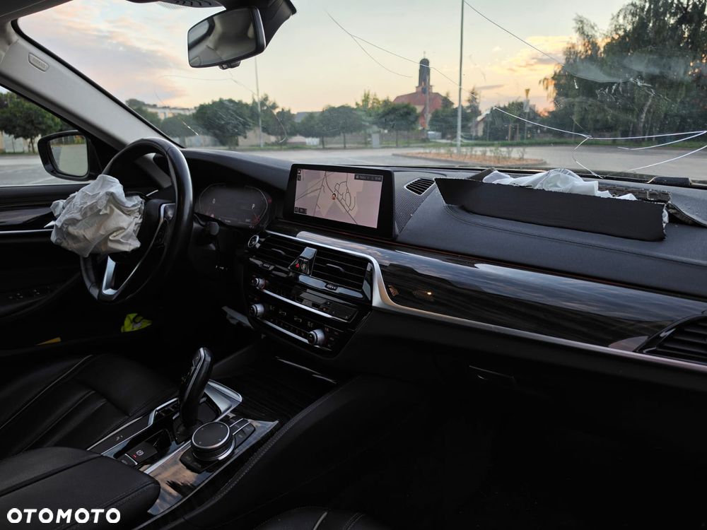 BMW Seria 5 520d xDrive Luxury Line - 13