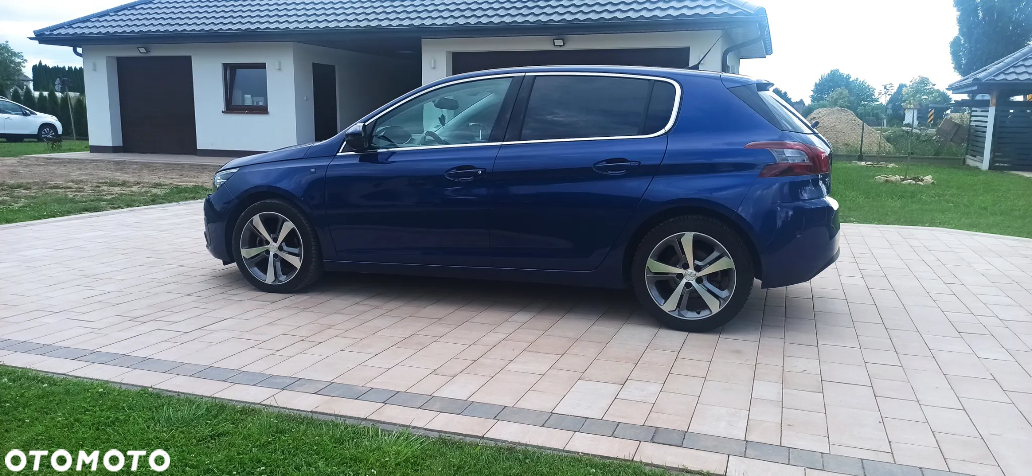 Peugeot 308 BlueHDi 130 EAT8 GT - 15