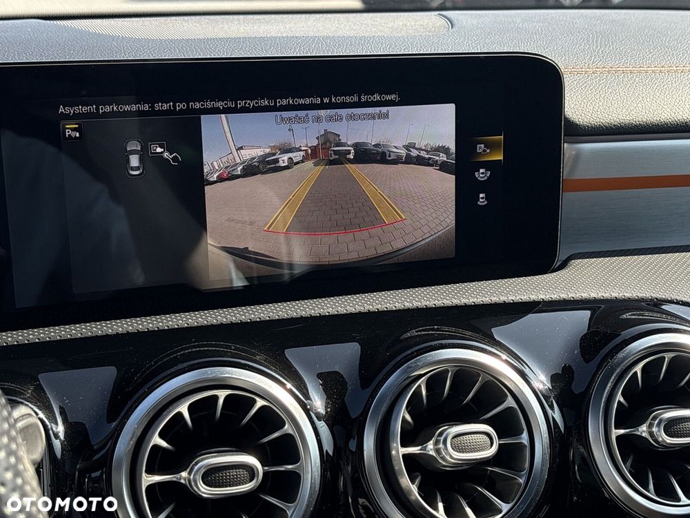 Mercedes-Benz CLA 220 4-Matic Edition 1 7G-DCT - 20