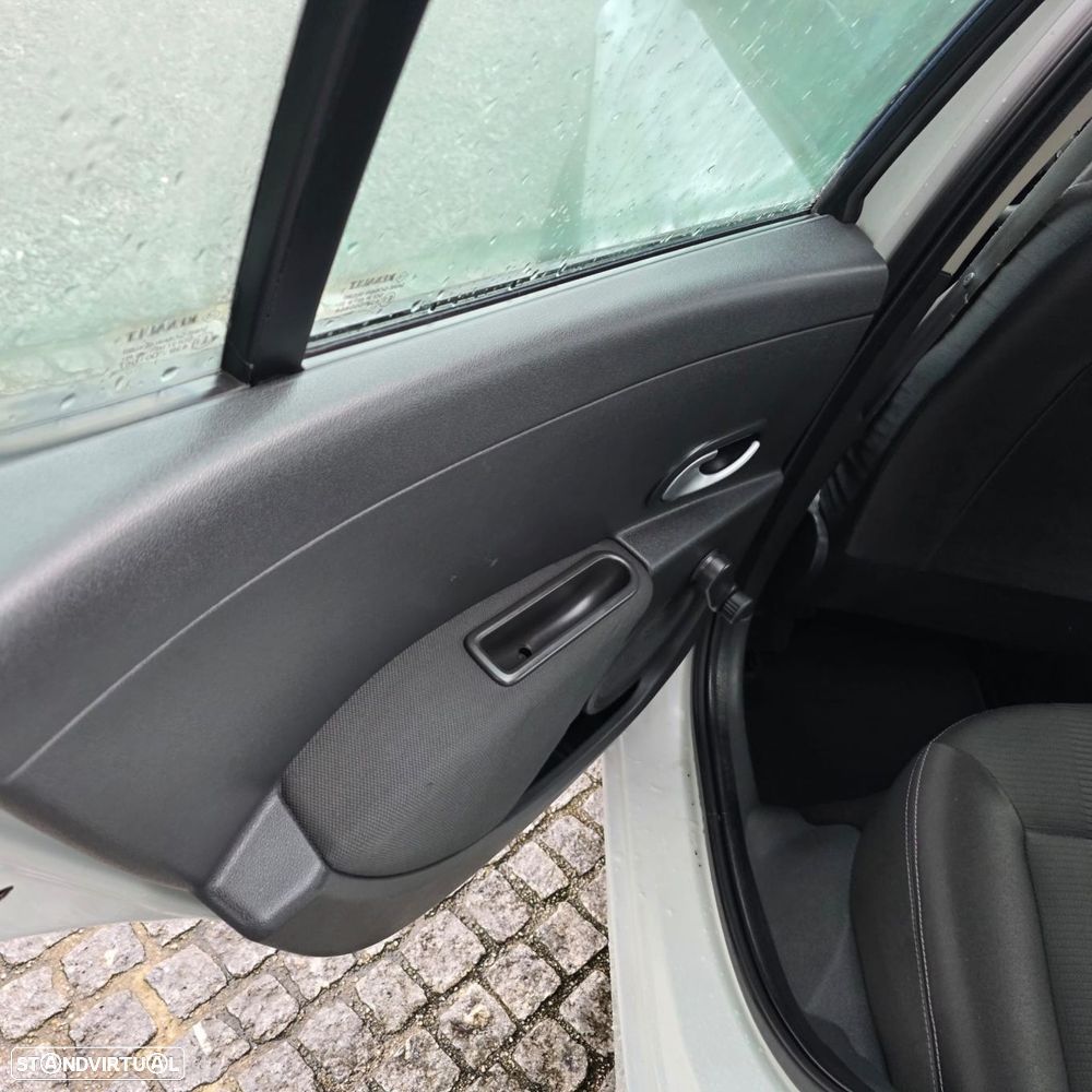 Renault Clio 1.5 dCi Dynamique S - 27