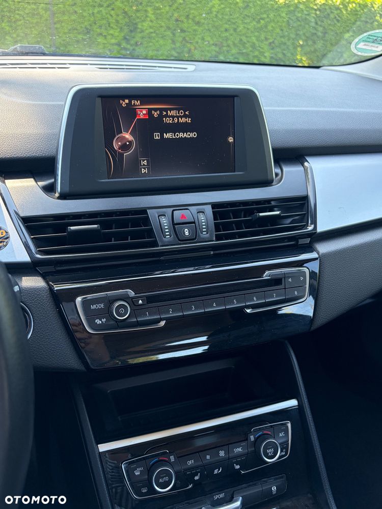 BMW Seria 2 218i Advantage - 9