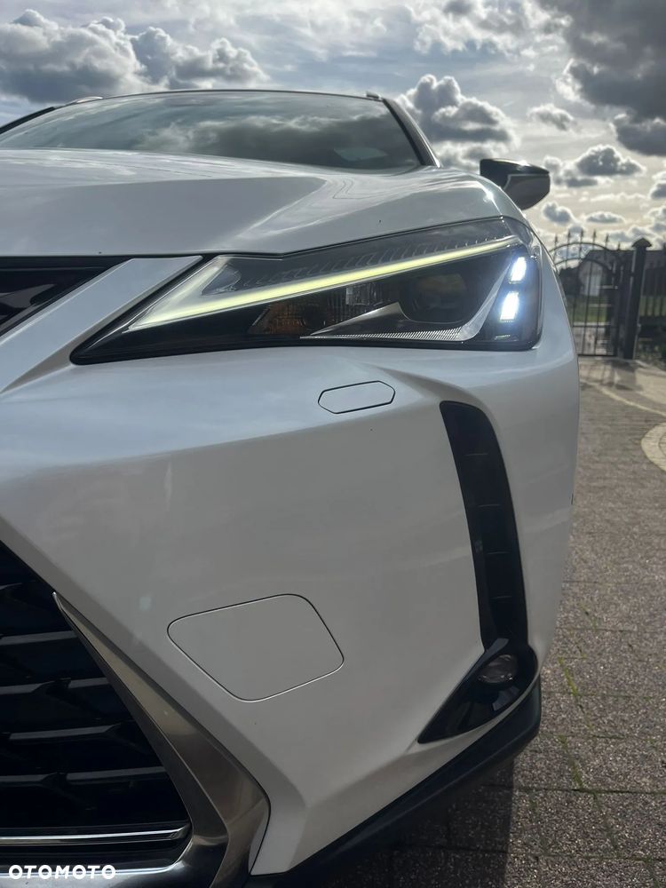 Lexus UX 300e 54.3 kWh Business Edition 2WD - 7