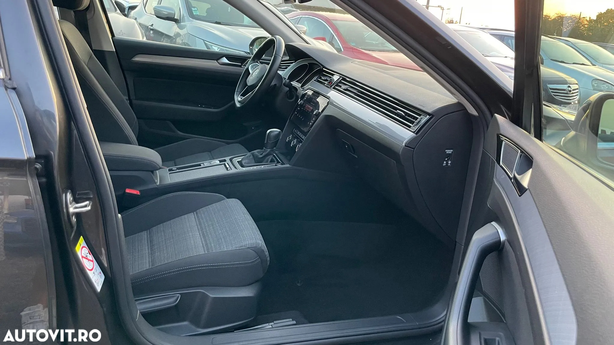 Volkswagen Passat - 34