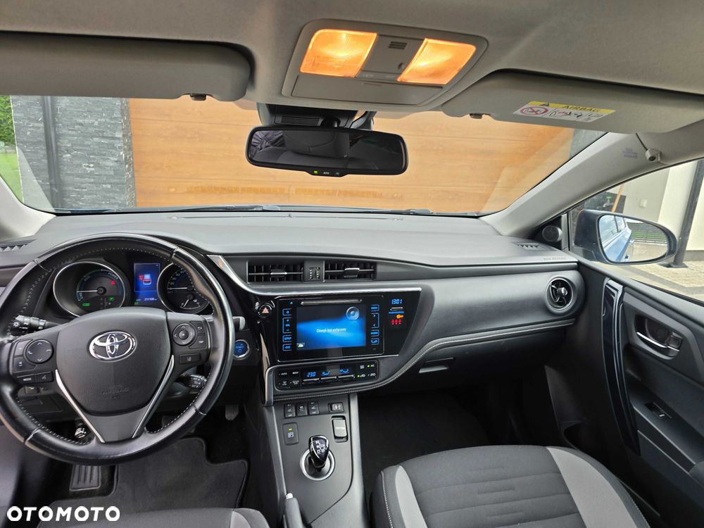 Toyota Auris - 12