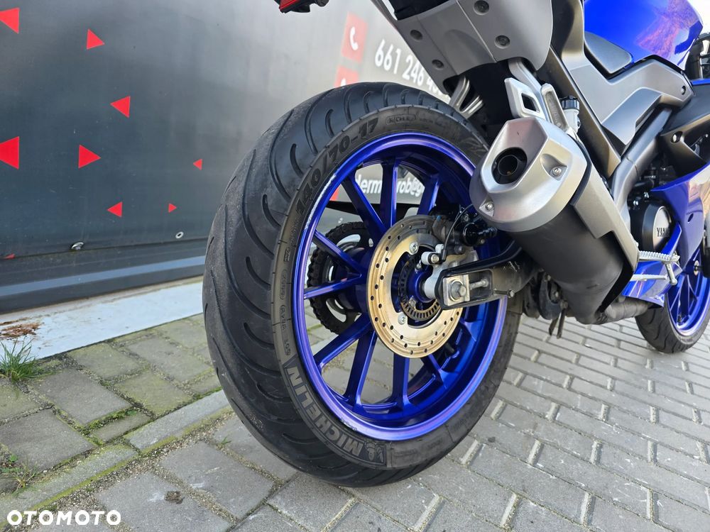 Yamaha YZF - 19