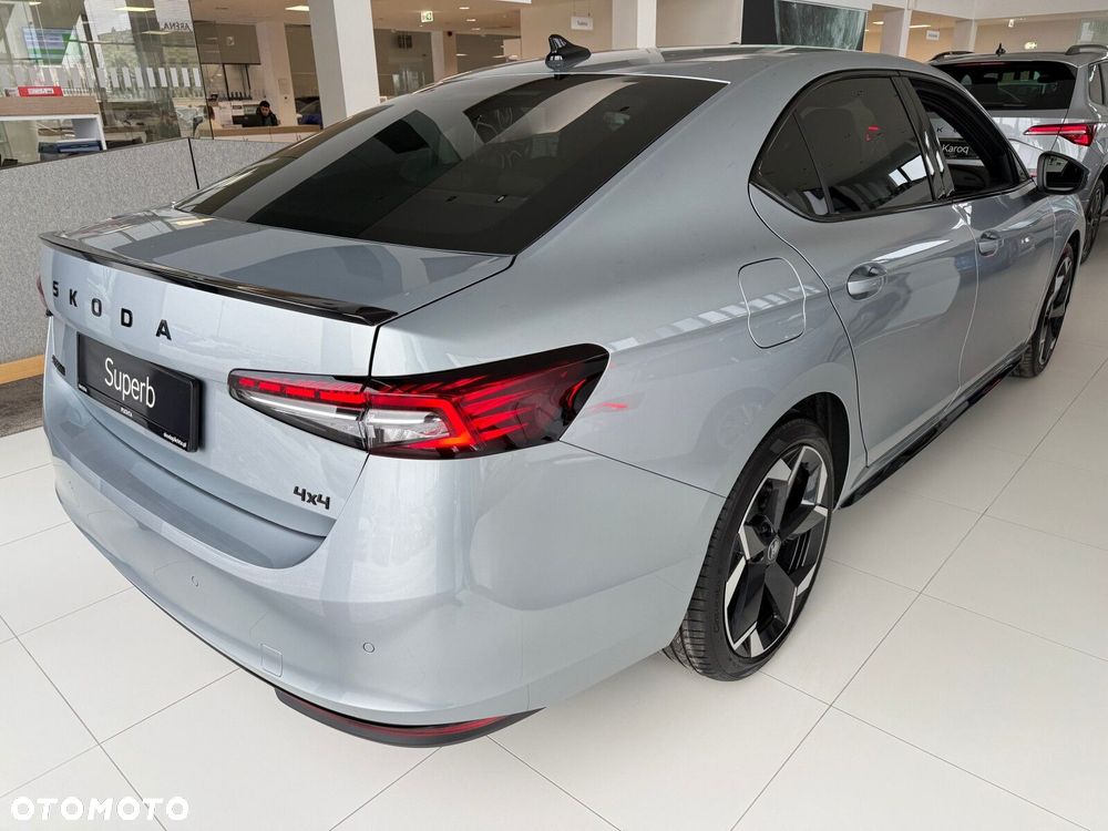 Skoda Superb 2.0 TDI SCR 4x4 Sportline DSG - 5