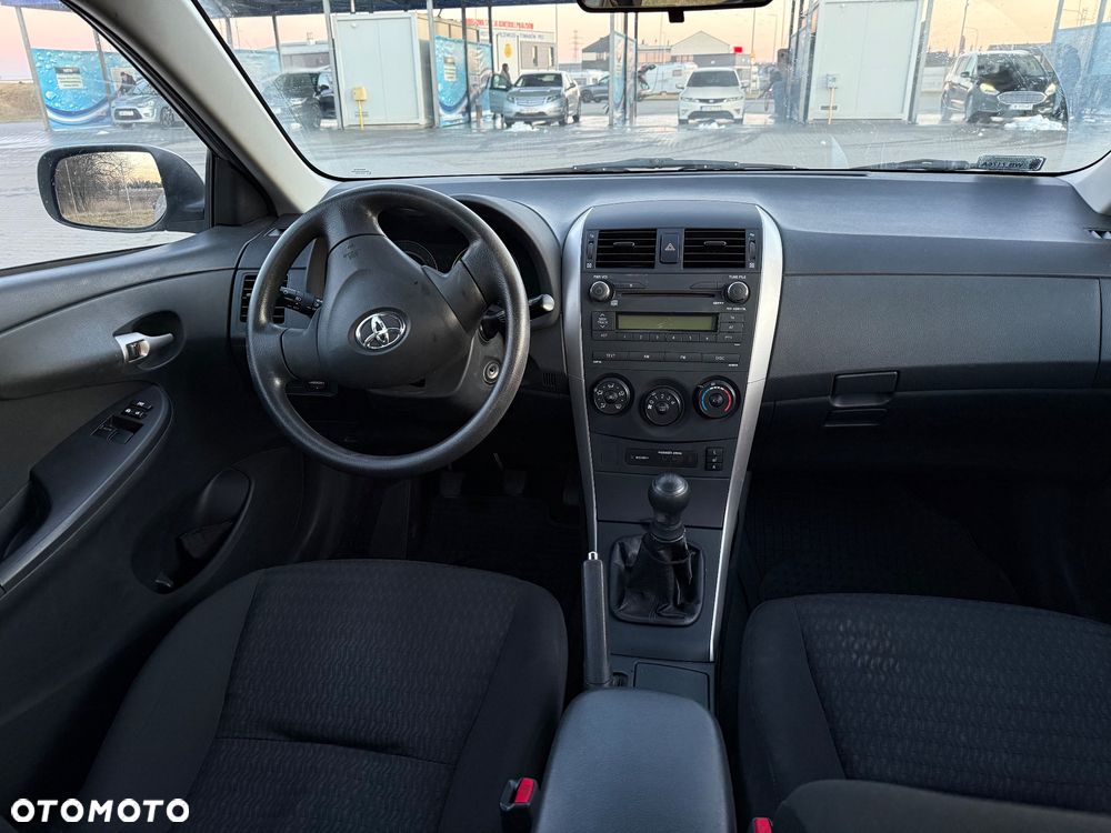 Toyota Corolla 1.4 VVT-i Luna - 19