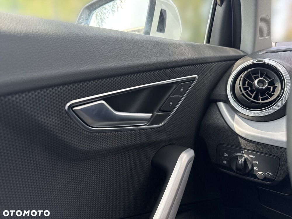 Audi Q2 - 24
