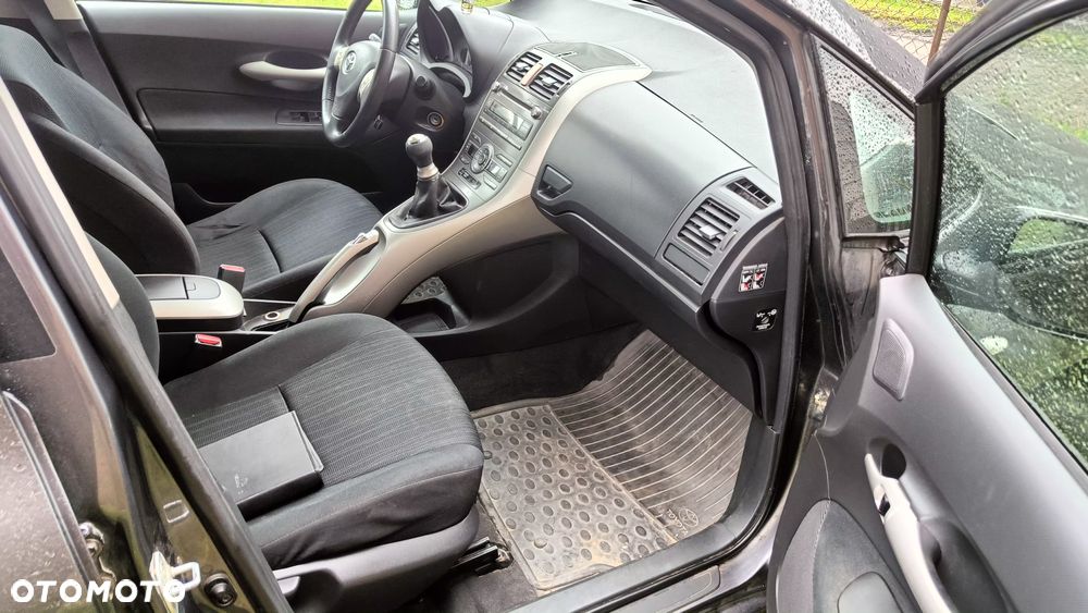 Toyota Auris - 8
