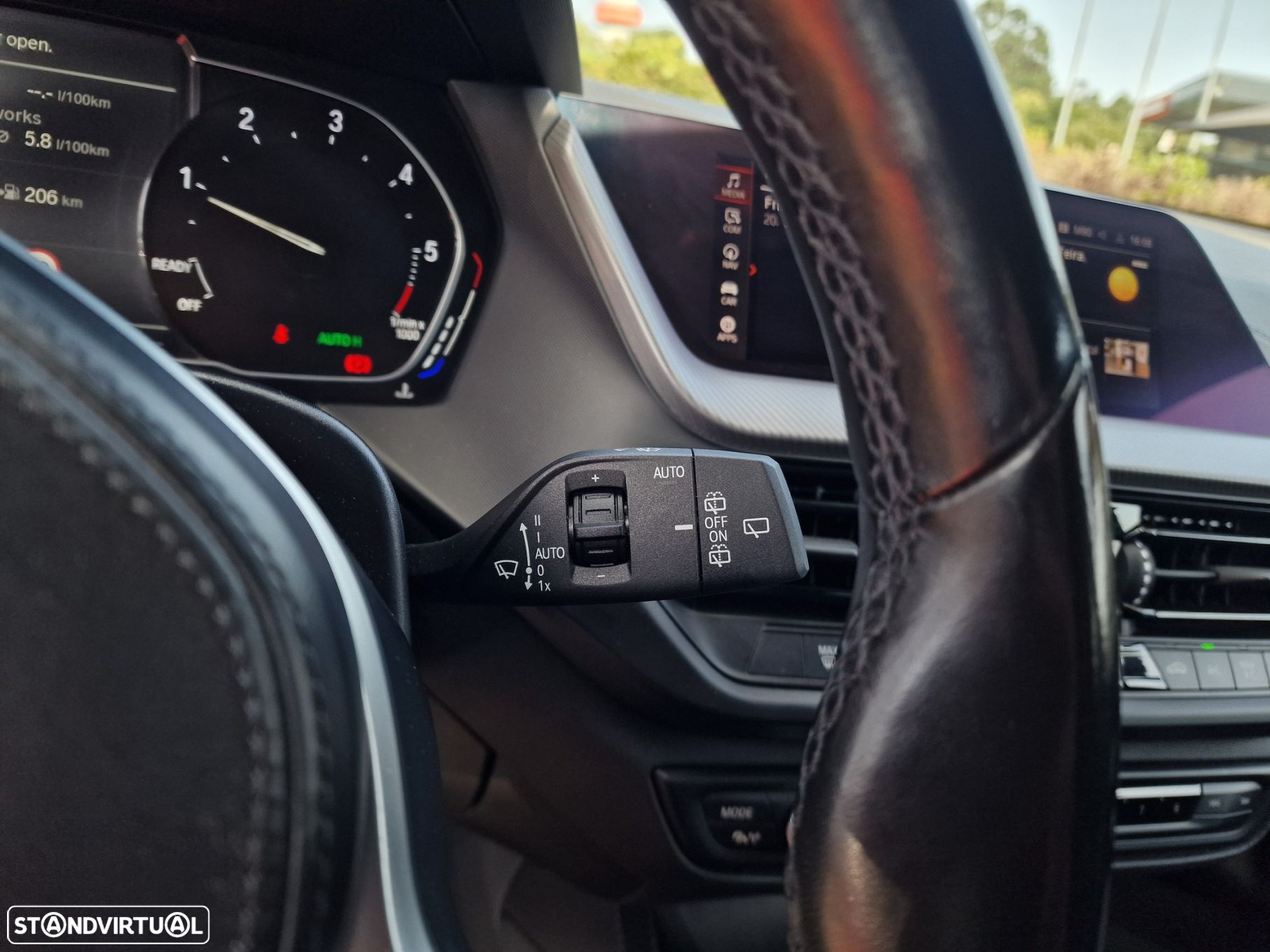 BMW 116 d Pack Desportivo M Auto - 25