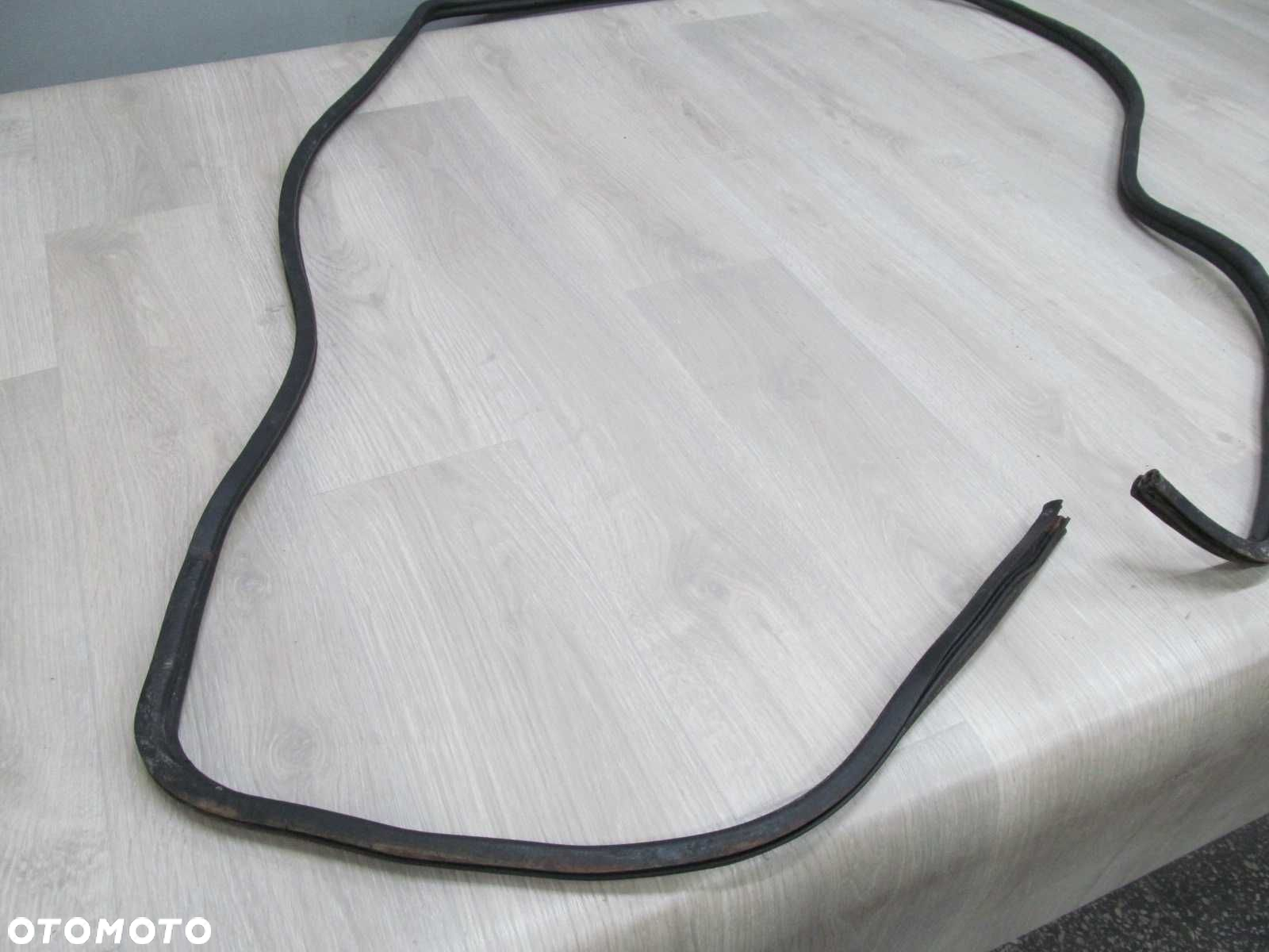 PIAGGIO PORTER HIJET PFAU 1.3 06- USZCZELKA WNEKI DRZWI TYL PRAWY - 2
