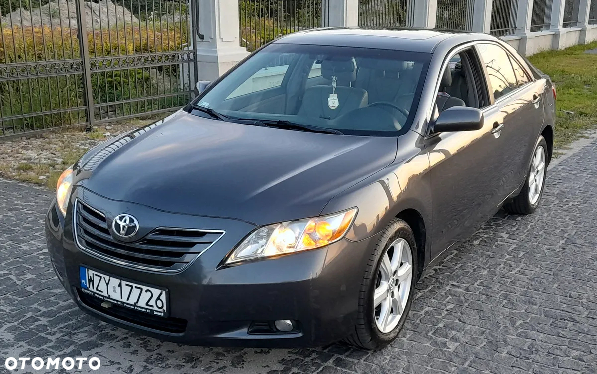 Toyota Camry 3.5 V6 SE - 8