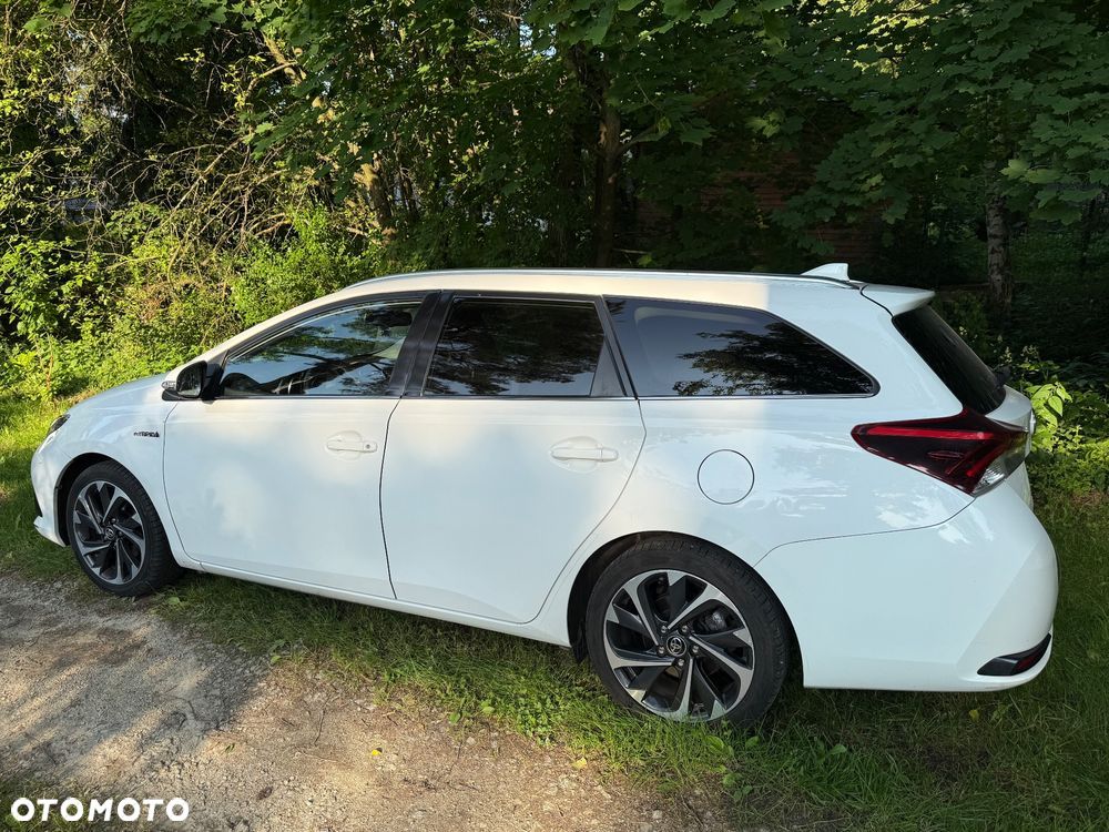 Toyota Auris - 1