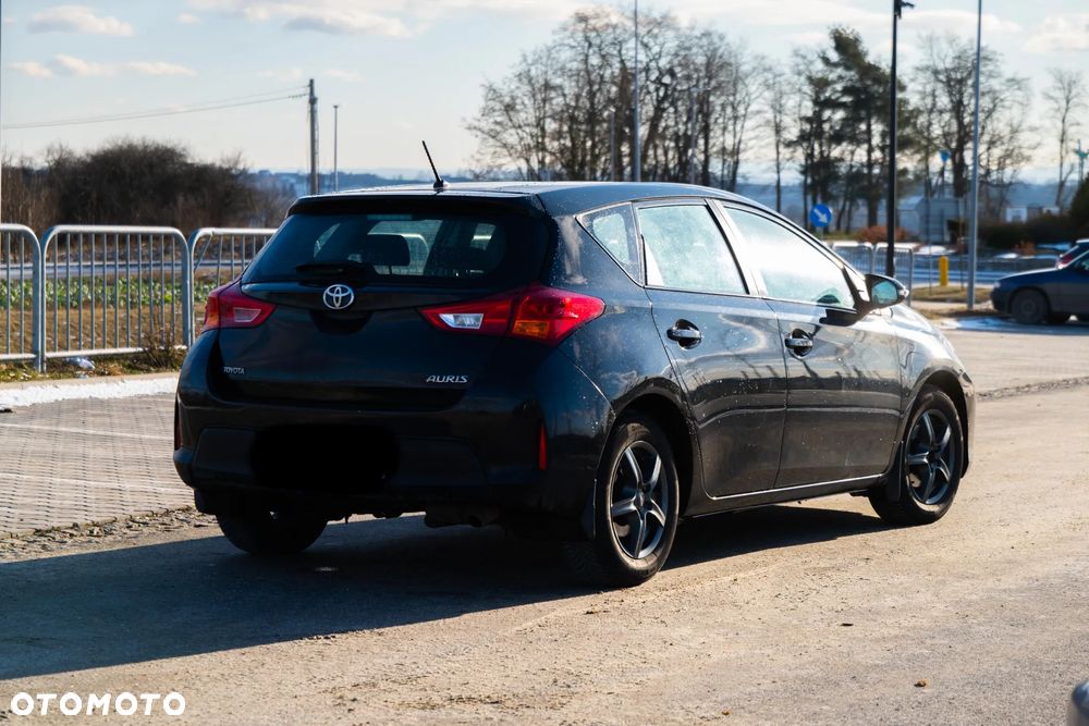 Toyota Auris - 4