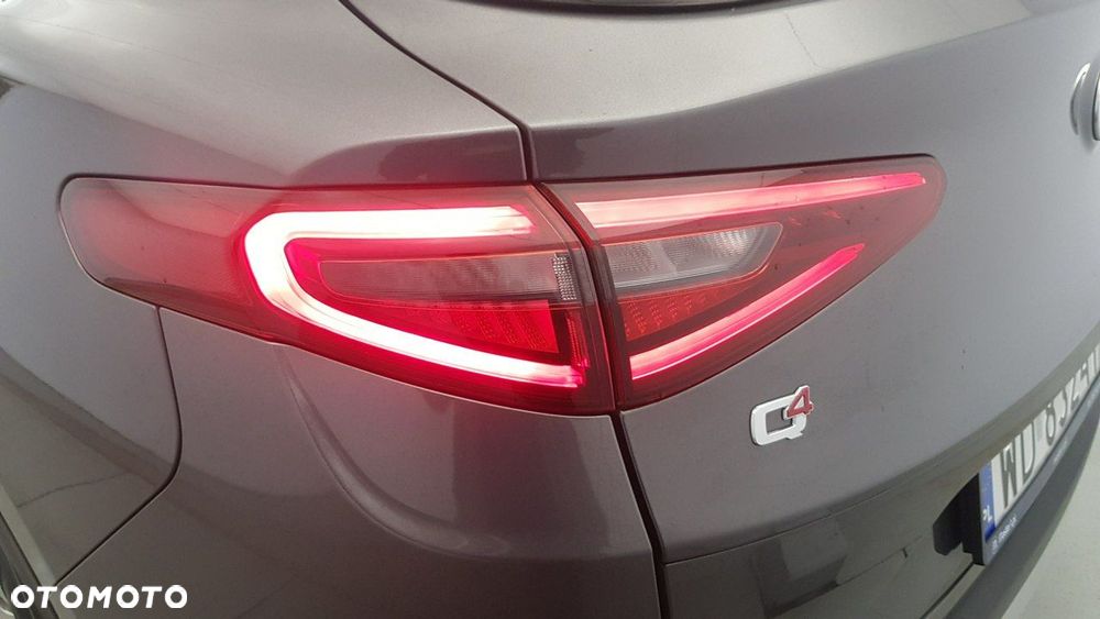 Alfa Romeo Stelvio - 14