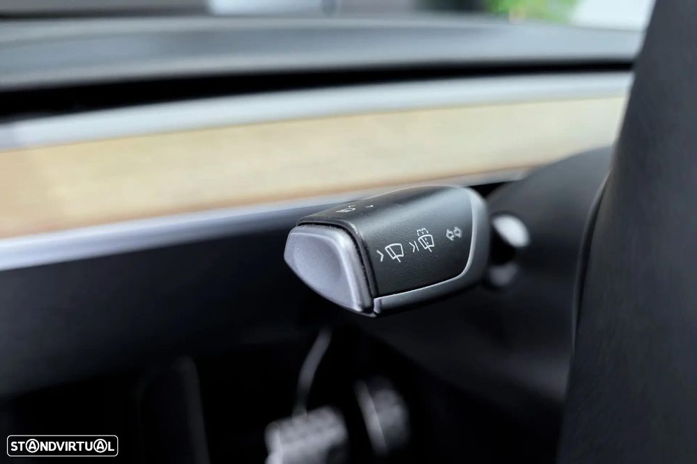 Tesla Model Y RWD - 26