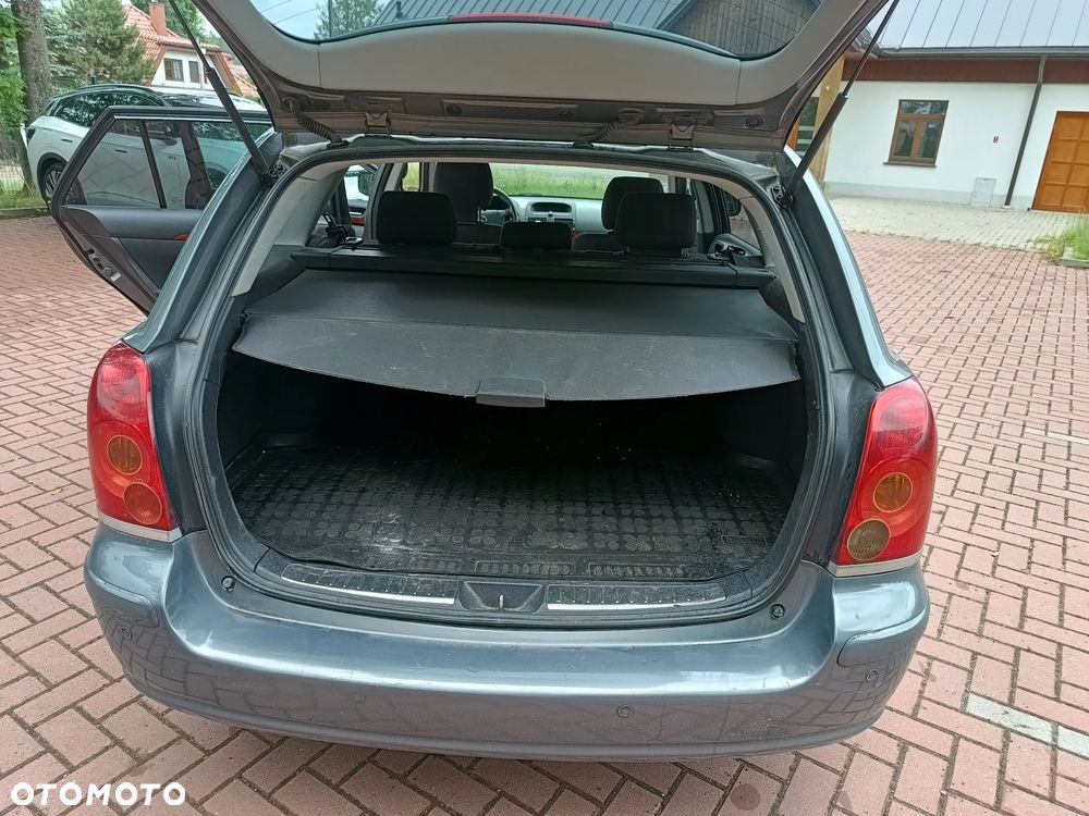 Toyota Avensis 2.0 VVT-i Sol - 6
