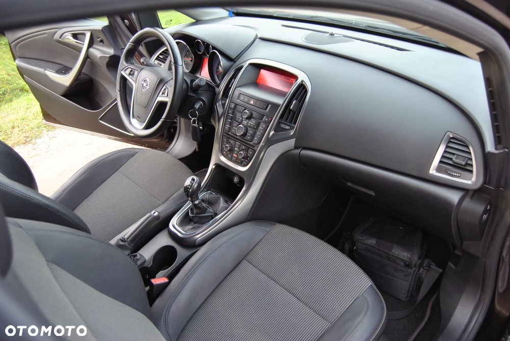 Opel Astra 1.4 Turbo Cosmo - 6