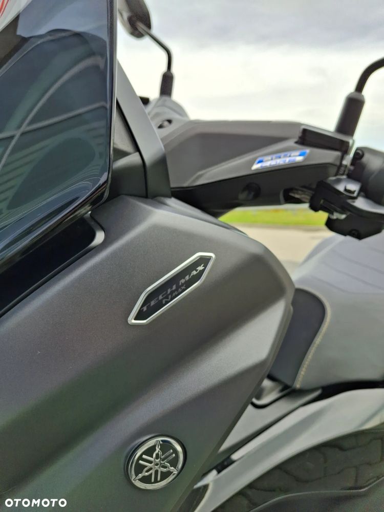 Yamaha NMAX - 17