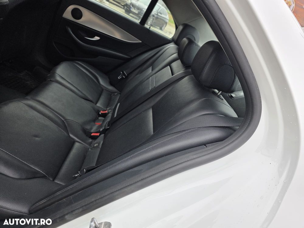 Mercedes-Benz E 220 d 4Matic 9G-TRONIC - 6