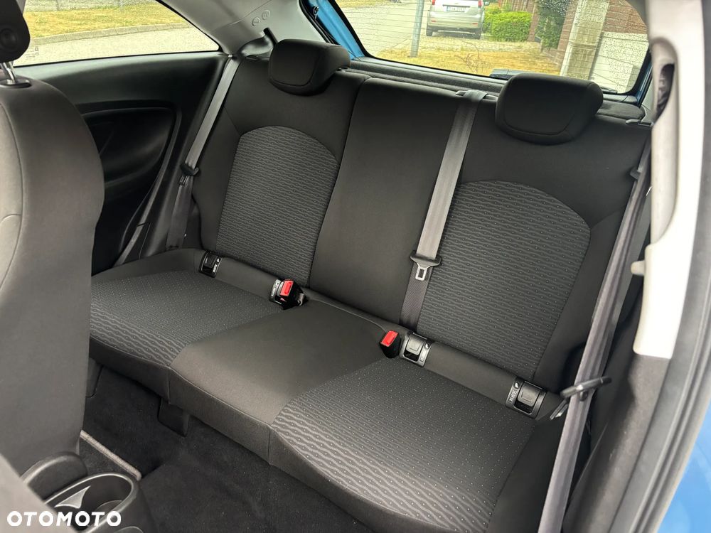 Opel Corsa - 25