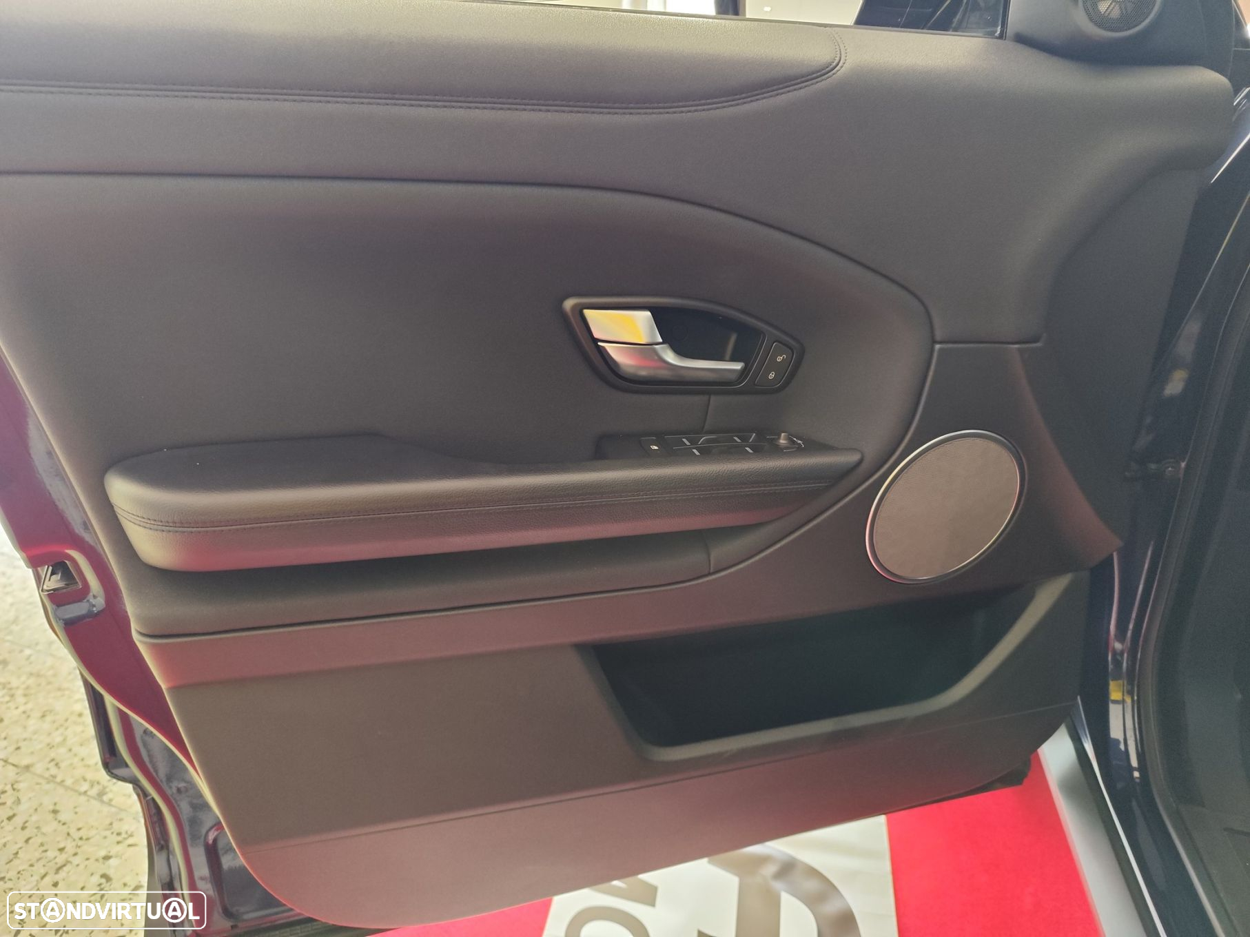 Land Rover Range Rover Evoque 2.0 TD4 SE Dynamic Auto - 11