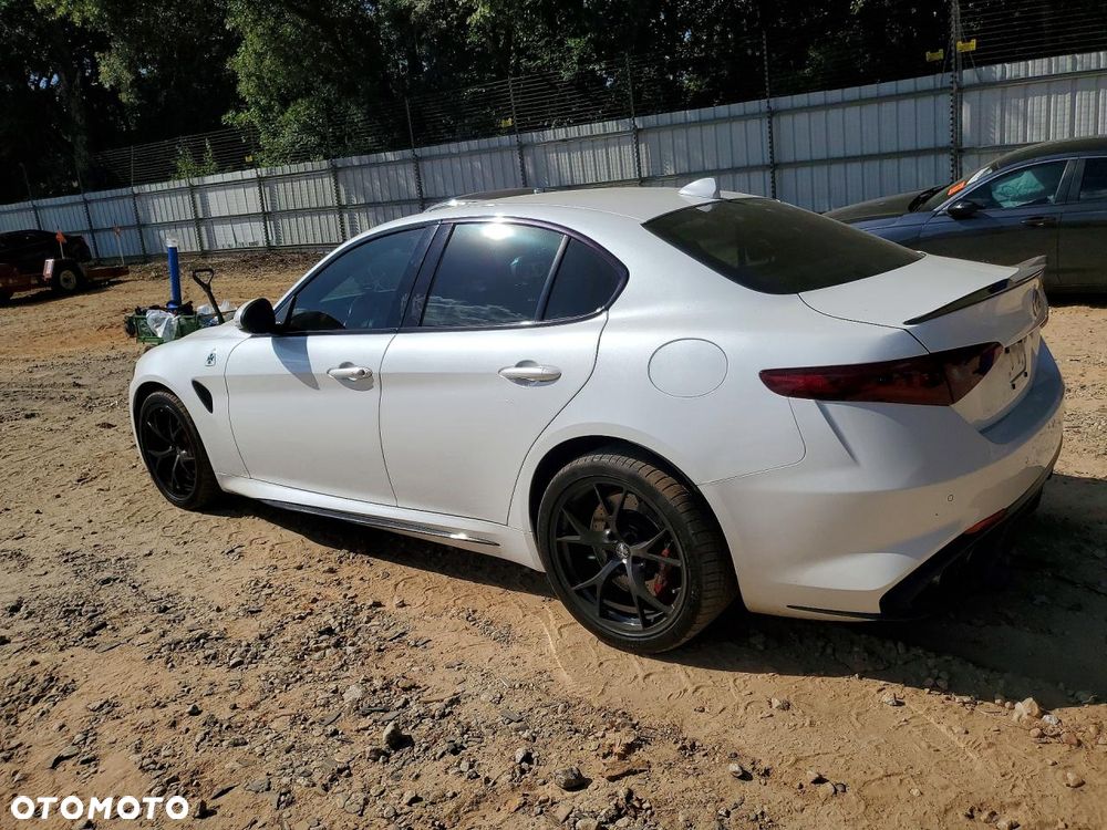 Alfa Romeo Giulia - 2