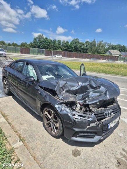 Audi A4 Limousine 2.0 TFSI ultra S tronic - 1