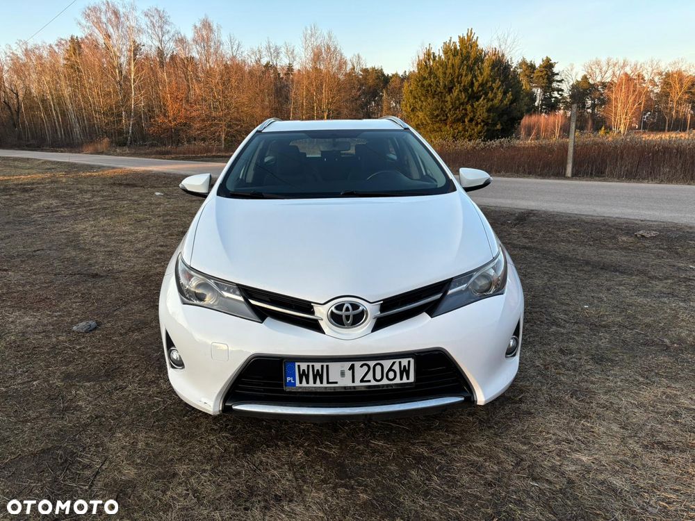 Toyota Auris - 1