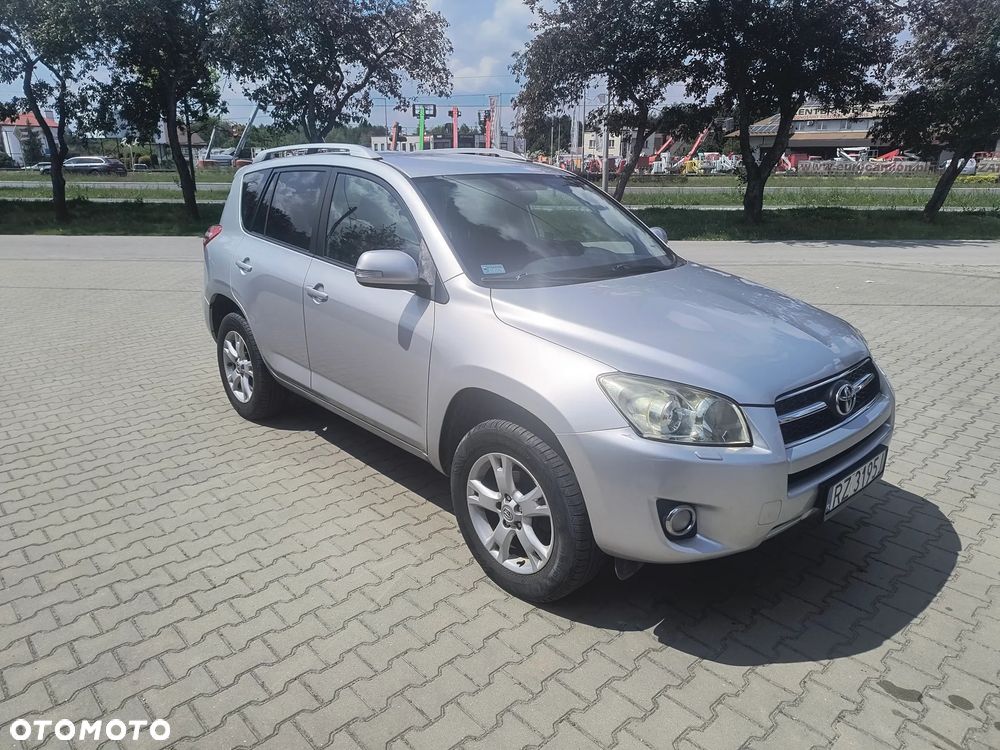 Toyota RAV4 2.2 D-4D Sol - 1